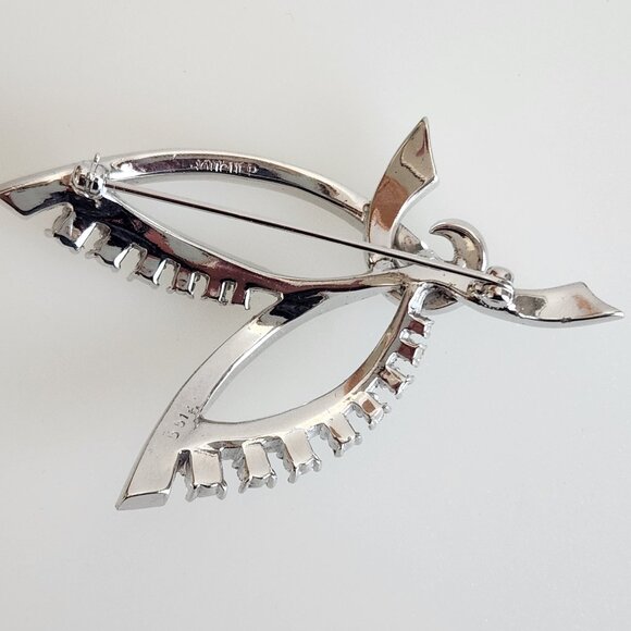 1940-s MARCEL BOUCHER SIGNED BIG VINTAGE BOW BROOCH WITH SPARKLING CLEAR CRYSTAL - Picture 3 of 7